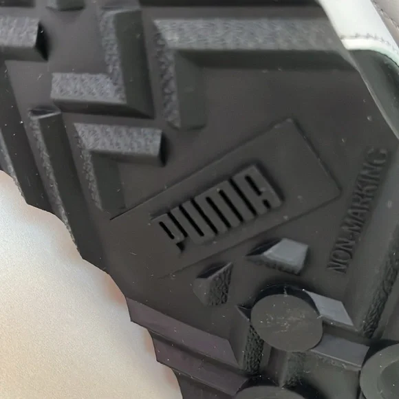 Brand new puma sneakers mens size 10 black and white lace up shoes - Picture 8 of 11